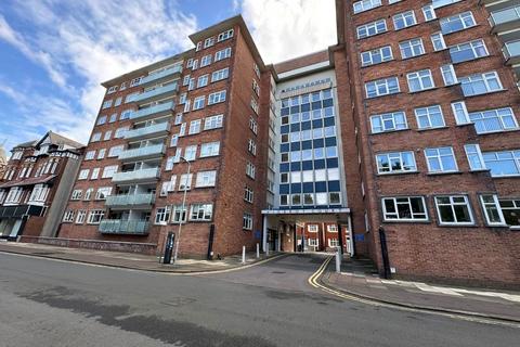 3 bedroom flat for sale, Lord Street, Southport, PR8 1PW