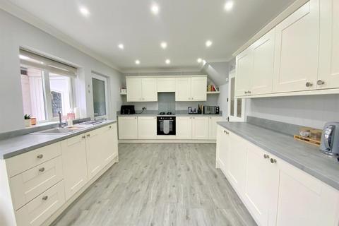 3 bedroom end of terrace house for sale, Normandy Road, Cleethorpes