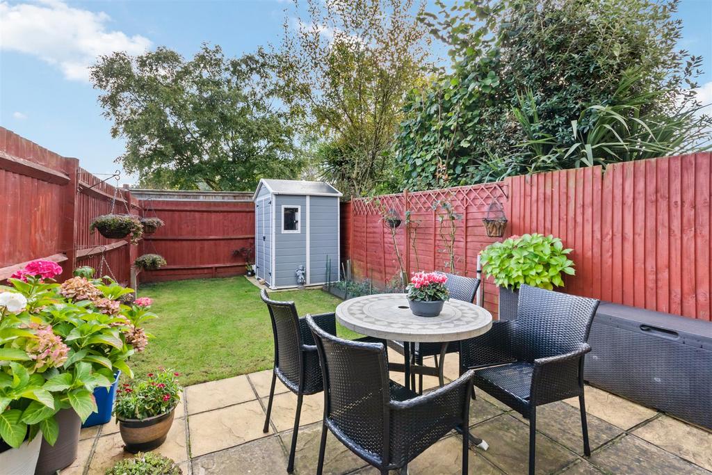 Malmesbury Road, Morden SM4 3 bed end of terrace house for sale £575,000