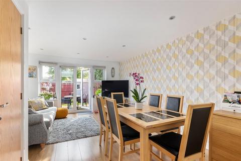 3 bedroom end of terrace house for sale, Malmesbury Road, Morden SM4