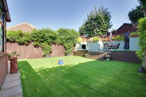 4 bedroom detached house for sale, The Spur, Cheshunt