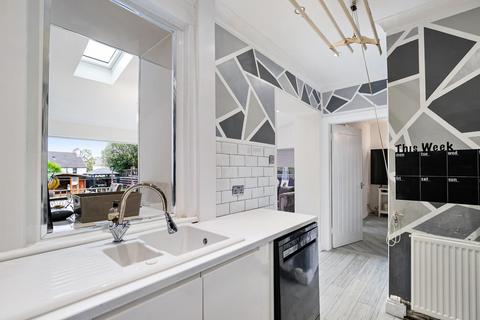 81 Ashdale Drive, Glasgow, G52 1NL