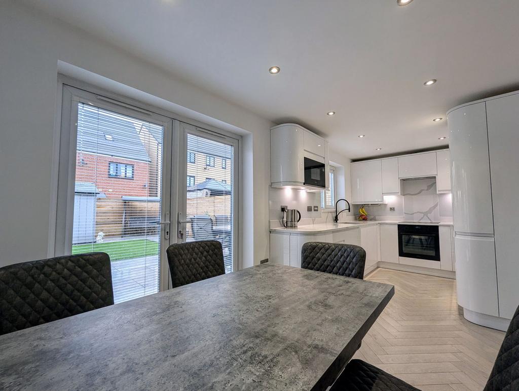 Kitchen / Diner