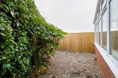 15 The Crescent, Netherton, Wakefield, WF4 4ND