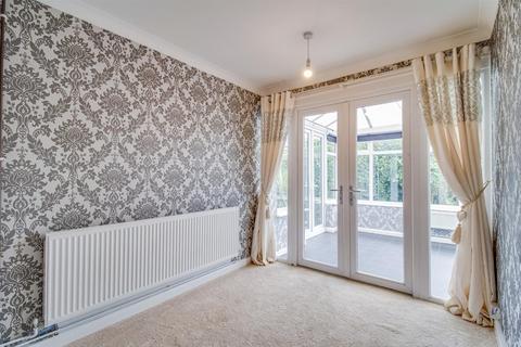15 The Crescent, Netherton, Wakefield, WF4 4ND