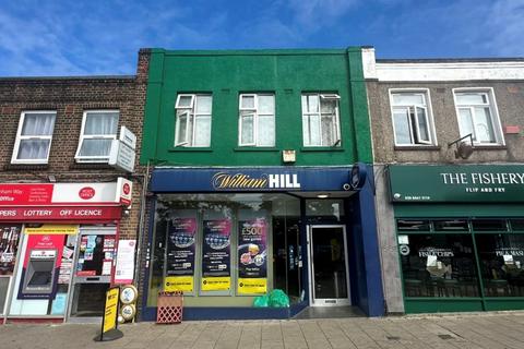 1 bedroom flat for sale, 408A Downham Way, Bromley, Kent, BR1 5HR