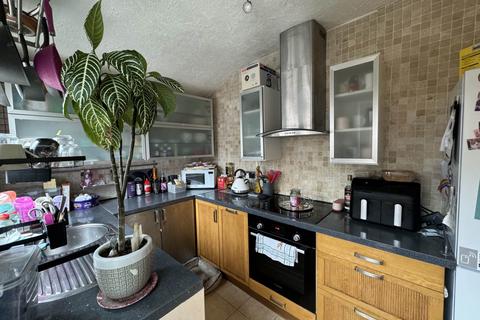 2 bedroom terraced house for sale, Vine Street, Oldham OL9