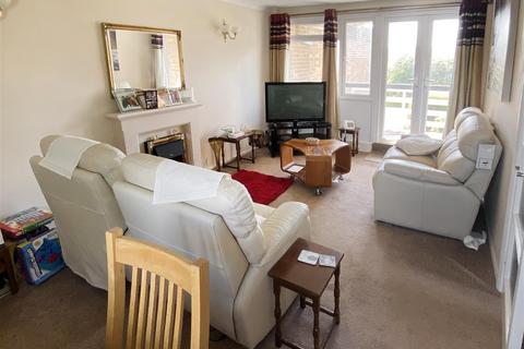 2 bedroom apartment for sale, Bramber Square, Rustington BN16