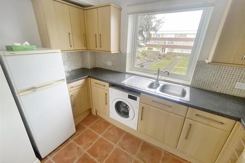 2 bedroom apartment for sale, Bramber Square, Rustington BN16