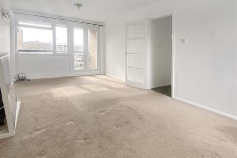 2 Bramber Square, Rustington, Littlehampton, BN16 3EJ