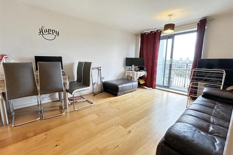 2 bedroom apartment for sale, High Street, London