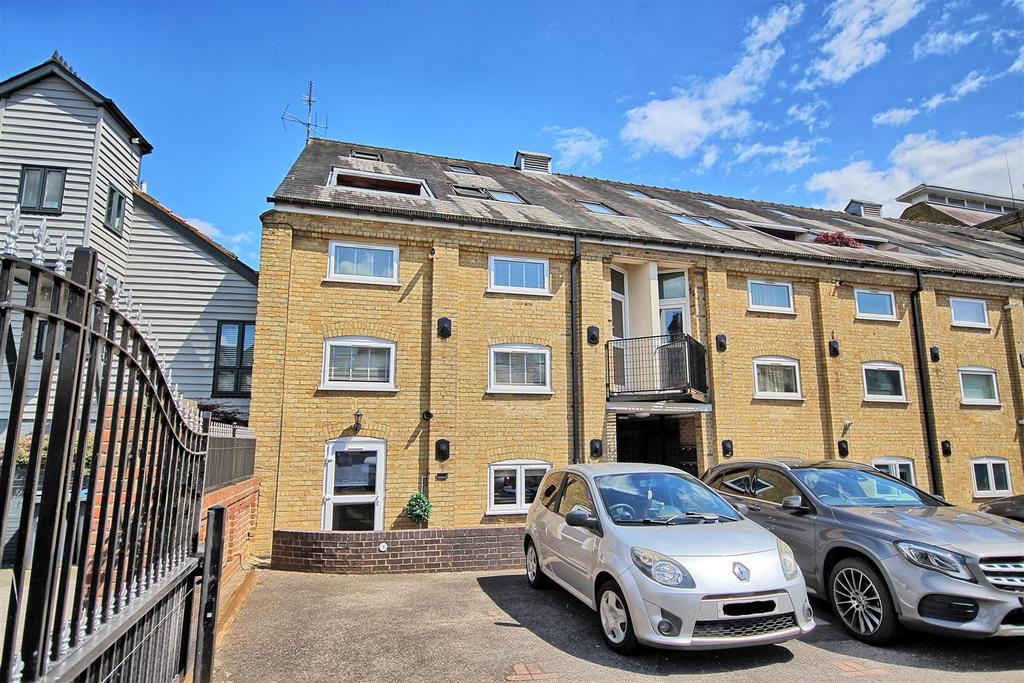 Omega Maltings, Ware SG12 2 bed apartment for sale £300,000