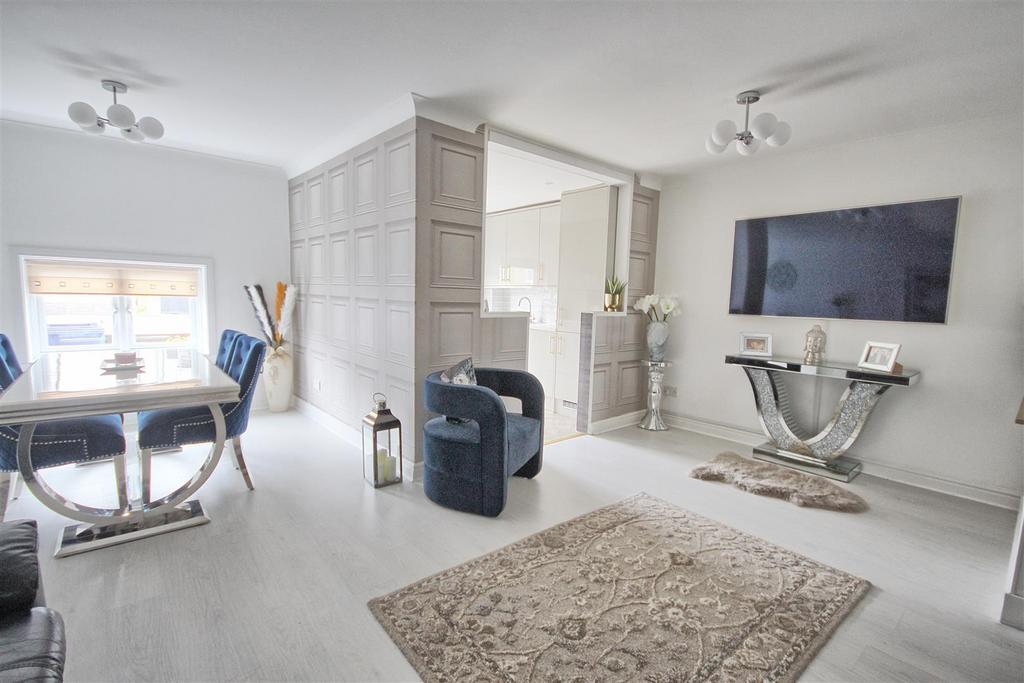 Omega Maltings, Ware SG12 2 bed apartment for sale £300,000
