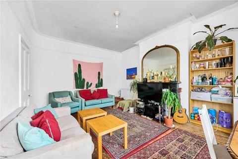 4 bedroom flat for sale, Ramsden Road, London, SW12