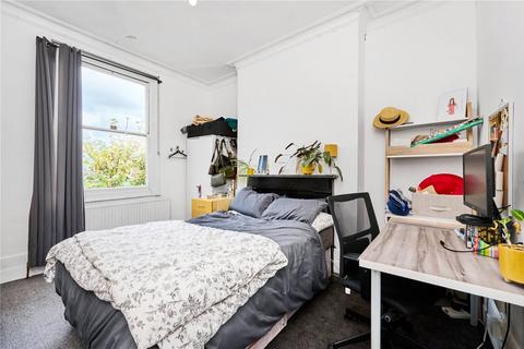 4 bedroom flat for sale, Ramsden Road, London, SW12