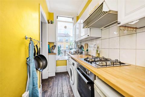 4 bedroom flat for sale, Ramsden Road, London, SW12