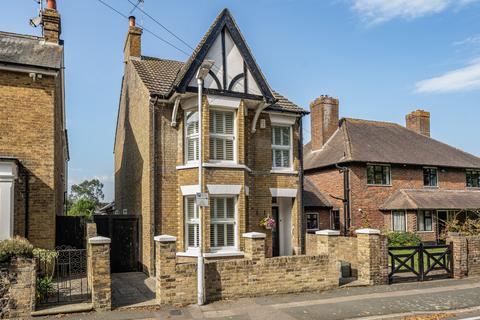 4 bedroom detached house for sale, Albany Road, Sittingbourne, Kent, ME10
