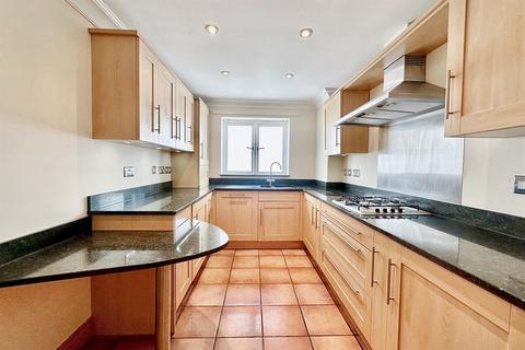 3 bedroom flat for sale, Poole Park