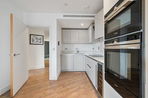 3 bedroom apartment for sale, Wiverton Tower, Aldgate Place, E1