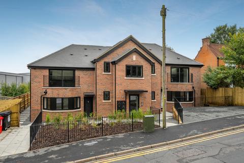 2 bedroom apartment to rent, Sands House, Chapel Lane, High Wycombe, HP12 4BS