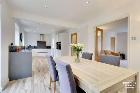 19 Osprey Close, Whittington, Lichfield, WS14 9HT