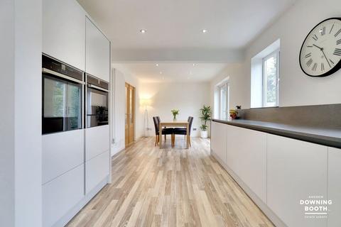 19 Osprey Close, Whittington, Lichfield, WS14 9HT