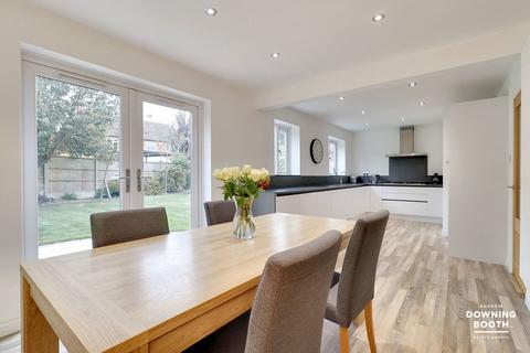 19 Osprey Close, Whittington, Lichfield, WS14 9HT