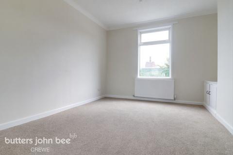 3 bedroom end of terrace house for sale, Henry Street, Crewe