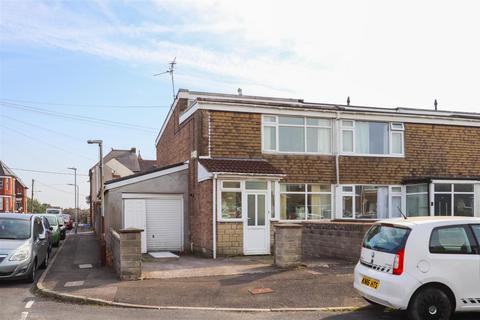 1 Ilminster Close, Barry, CF63 1BU