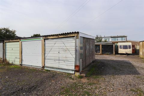 1 Ilminster Close, Barry, CF63 1BU