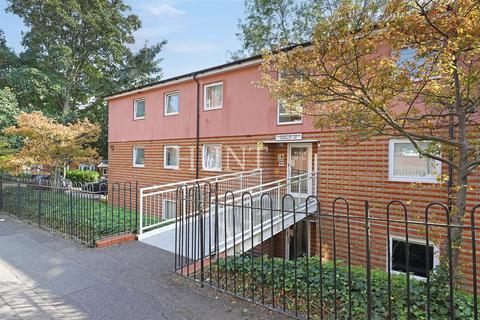 3 bedroom apartment for sale, Clementine Walk, Woodford Green