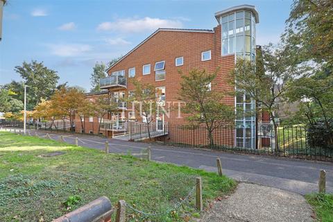 3 bedroom apartment for sale, Clementine Walk, Woodford Green