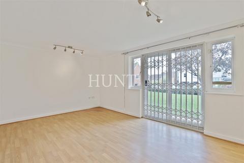 32 Clementine Walk, Woodford Green, IG8 9GT
