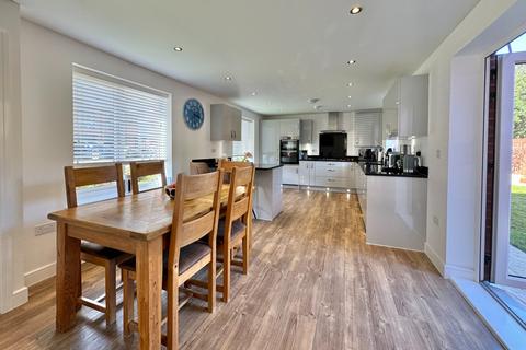 4 bedroom detached house for sale, Redpoll Way, Whiteley