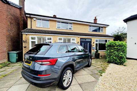 4 bedroom detached house to rent, Kibworth Close, Whitefield, M45