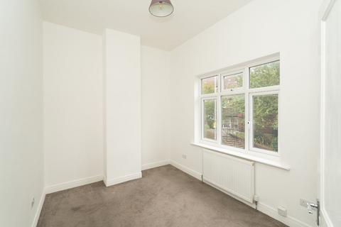 1 bedroom apartment to rent, Aldenham Road, Bushey, Hertfordshire, WD23