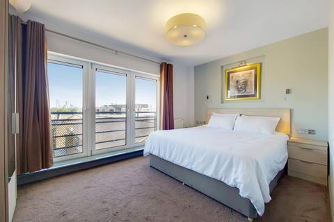 2 bedroom flat for sale, Langbourne Place, Isle Of Dogs, London, E14