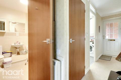 2 bedroom maisonette for sale, The Lawns, Stevenage