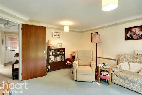 2 bedroom maisonette for sale, The Lawns, Stevenage