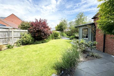 5 Alexander Avenue, Angmering, Littlehampton, BN16 4PQ