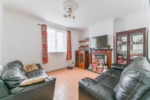 2 bedroom house to rent, Boulogne Road, Croydon, CR0