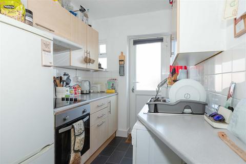 2 bedroom flat for sale, Ham Road, Worthing