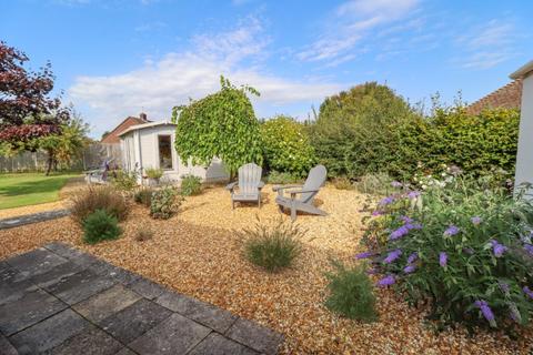 3 bedroom detached bungalow for sale, St Thomas Avenue, Hayling Island