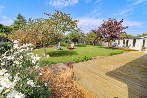 3 bedroom detached bungalow for sale, St Thomas Avenue, Hayling Island