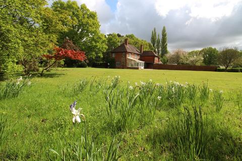 7 bedroom detached house to rent, Newnham Road, Newnham, Hook, Hampshire