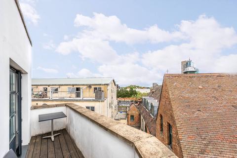 2 bedroom flat to rent, Commercial Street, Shoreditch, London, E1