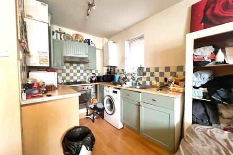 1 bedroom flat for sale, Alexandra Street, Town Centre, Kettering, NN16