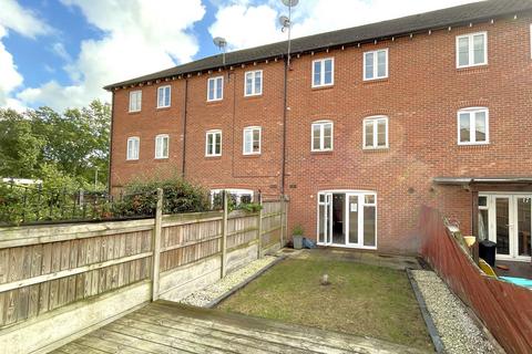 4 bedroom terraced house for sale, The Sidings, Sevenoaks TN13