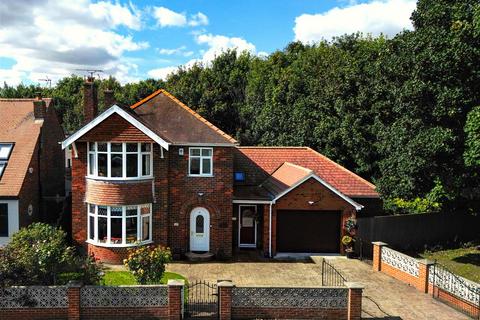 4 bedroom detached house for sale, Lime Kiln Lane, Bridlington, YO15 2LX