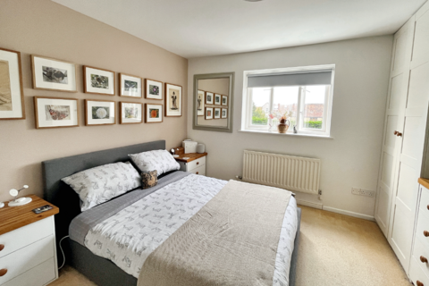 6 Bences Close, Marshfield, Chippenham, SN14 8TD